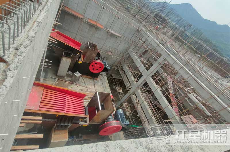 PE750x1060顎式破碎機 PE750x1060顎式破碎機