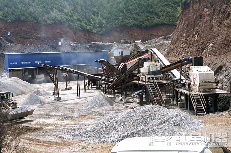 制砂設備生產現場，反擊破搭配制砂機，破碎軟料